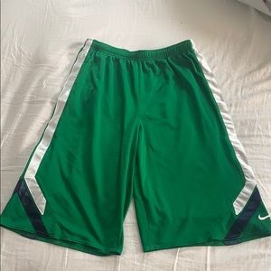 Men’s XL green Nike Basketball shorts